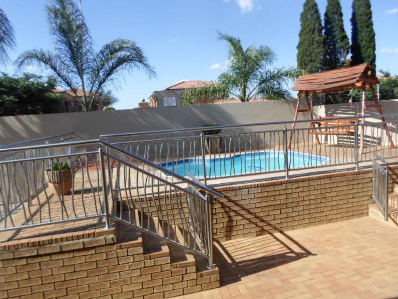 Europrime Hotel Boksburg Εξωτερικό φωτογραφία